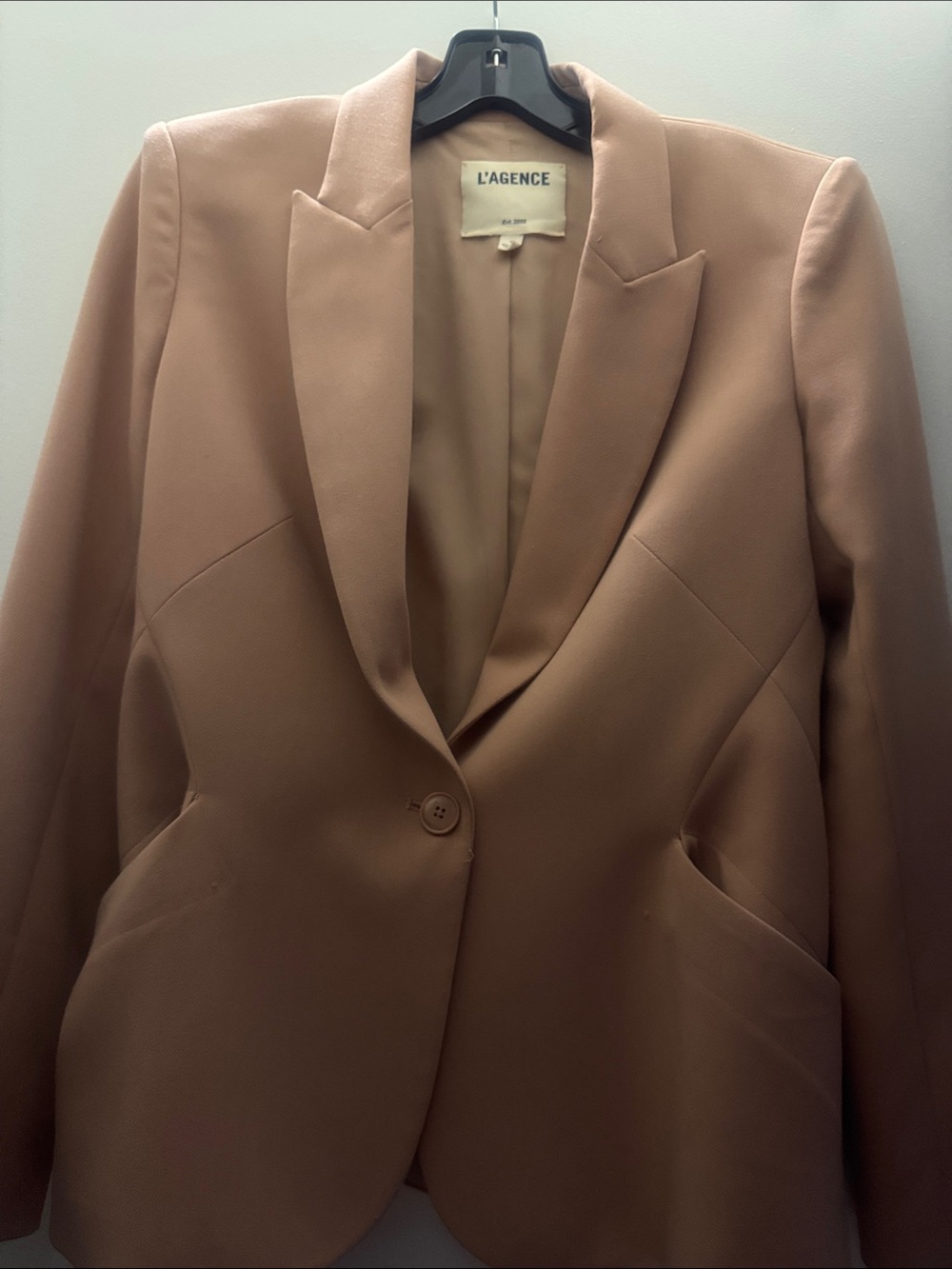 L'AGENCE Tailored Blazer in Dusty Rose